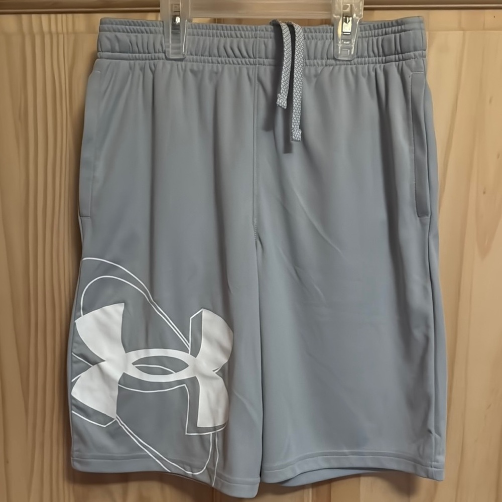 Under Armour Boys Gray Athletic Shorts brand new YLG loose